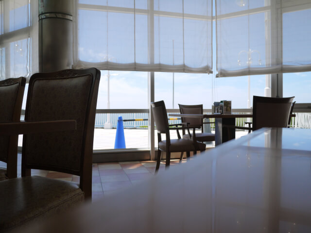 浜名湖サービスエリア　湖の見えるレストラン店内画像
