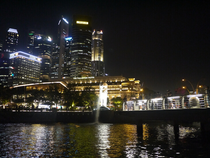 シンガポール リバークルーズで撮影したマーライオンの画像